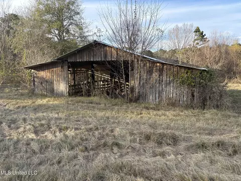 824 Ratliff Ferry Rd, Canton, MS 39046