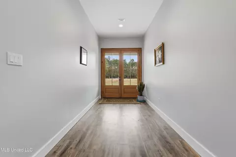 Entry Way - 92 Sam Davis Dr, Perkinston, MS 39573 photo 1 of 8