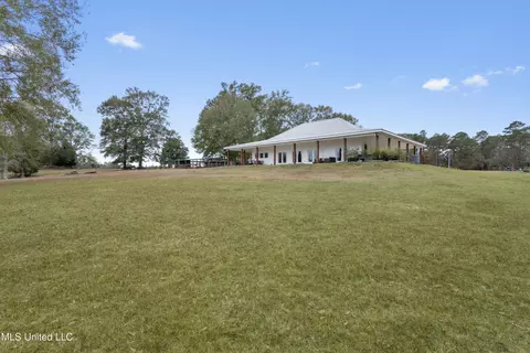 Exterior - 92 Sam Davis Dr, Perkinston, MS 39573 photo 4 of 13