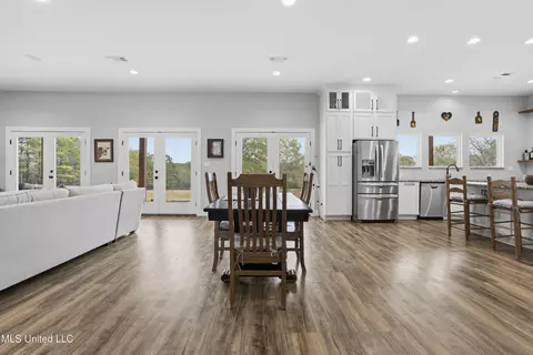Dining - 92 Sam Davis Dr, Perkinston, MS 39573 photo 2 of 3