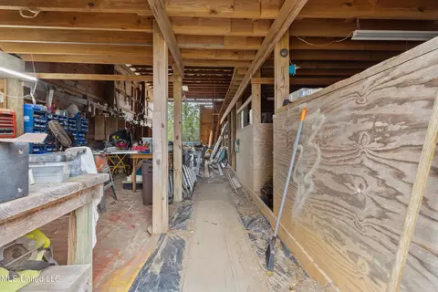 Entry Way - 92 Sam Davis Dr, Perkinston, MS 39573 photo 8 of 8