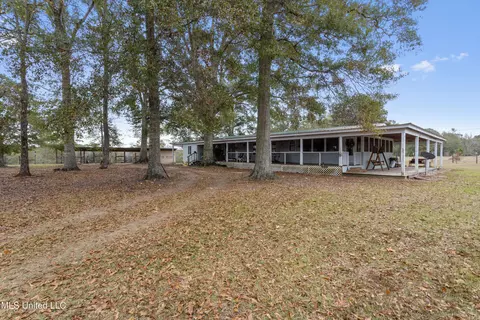 Exterior - 92 Sam Davis Dr, Perkinston, MS 39573 photo 6 of 13