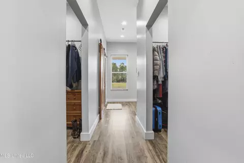 Entry Way - 92 Sam Davis Dr, Perkinston, MS 39573 photo 5 of 8