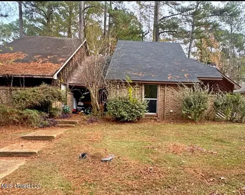 111 B Bent Creek Cir, Brandon, MS 39047