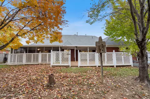 Exterior - 1280 S Lake Dr, Hernando, MS 38632 photo 7 of 8