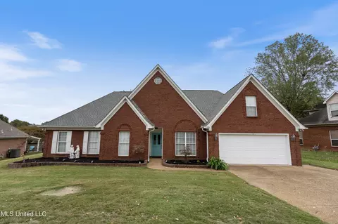 1280 S Lake Dr, Hernando, MS 38632