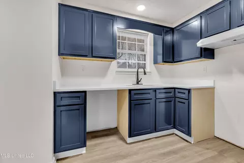 Kitchen - 9762 Riggan Dr, Olive Branch, MS 38654 photo 2 of 2