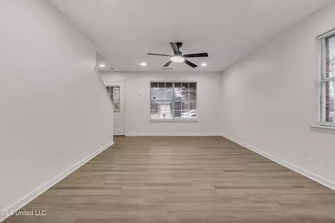 Living - 9762 Riggan Dr, Olive Branch, MS 38654 photo 1 of 2