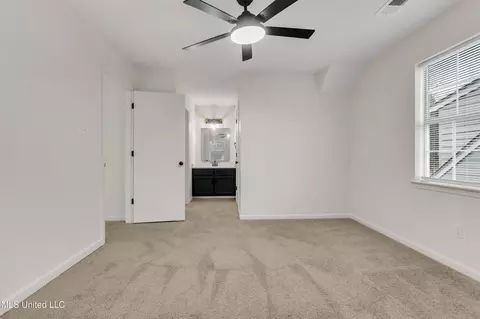 Bedroom - 9762 Riggan Dr, Olive Branch, MS 38654 photo 2 of 4