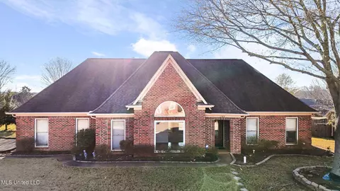 1185 Warwick Pl, Southaven, MS 38671