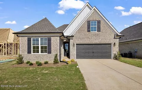 838 W Quitman Ct, Nesbit, MS 38651