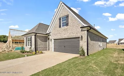 Exterior - 838 W Quitman Ct, Nesbit, MS 38651 photo 2 of 5