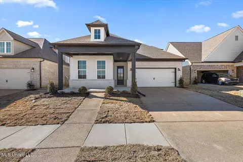 828 W Quitman Ct, Nesbit, MS 38651