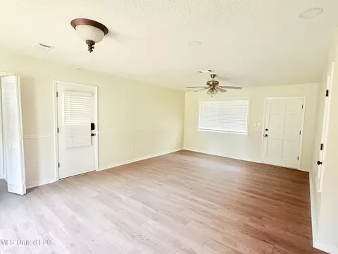 314 Owen Dr, Grenada, MS 38901 photo 5
