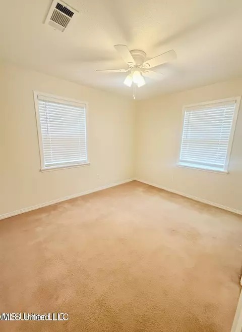 314 Owen Dr, Grenada, MS 38901 photo 8