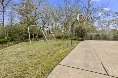 Exterior - 5550 River Thames Rd, Jackson, MS 39211 photo 8 of 9