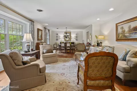Living - 5550 River Thames Rd, Jackson, MS 39211 photo 1 of 6