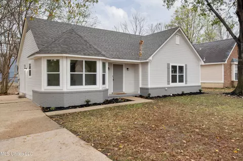 7395 White Ash Dr, Southaven, MS 38671