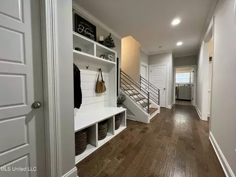 Entry Way - 2335 Ouse Valley Ln, Hernando, MS 38632 photo 4 of 4
