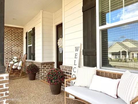 Exterior - 2335 Ouse Valley Ln, Hernando, MS 38632 photo 3 of 6
