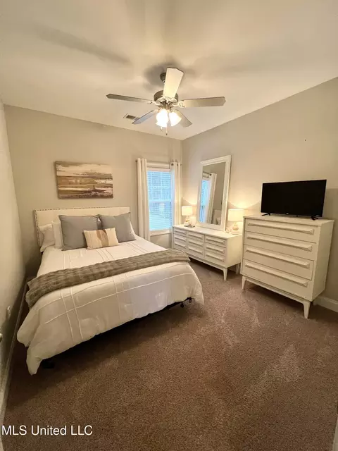 Bedroom - 2335 Ouse Valley Ln, Hernando, MS 38632 photo 4 of 7