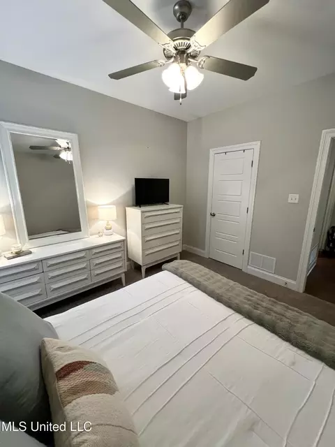Bedroom - 2335 Ouse Valley Ln, Hernando, MS 38632 photo 5 of 7