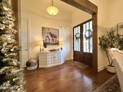Entry Way - 2335 Ouse Valley Ln, Hernando, MS 38632 photo 1 of 4