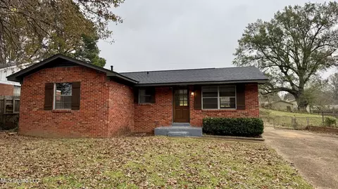 8628 Kinard Cv, Southaven, MS 38671