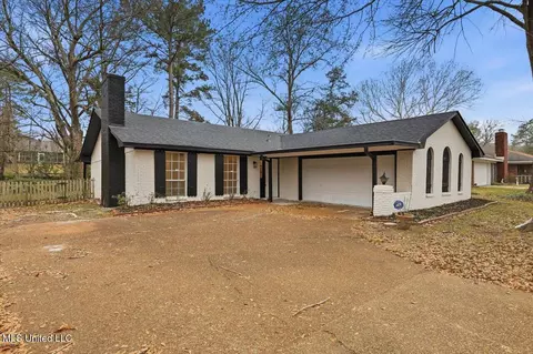 1506 Edgewood Pl, Clinton, MS 39056
