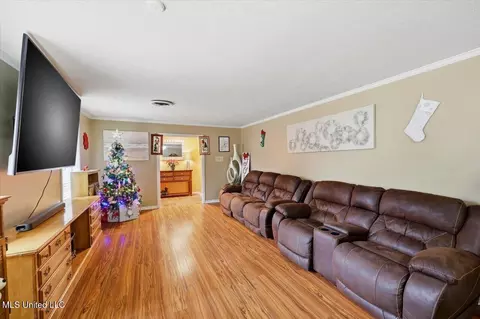 Living - 276 Stanton St, Forest, MS 39074 photo 1 of 1