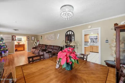 Dining - 276 Stanton St, Forest, MS 39074 photo 2 of 2