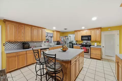 Kitchen - 276 Stanton St, Forest, MS 39074 photo 4 of 5