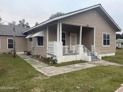 4301 Palmetto St, Moss Point, MS 39563