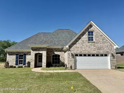 1056 Great Glen Dr, Southaven, MS 38671