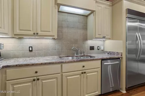 6 Arlington Park, Jackson, MS 39211 photo 15