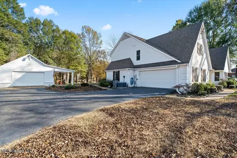 Exterior - 2890 Jaybird Rd, Hernando, MS 38632 photo 4 of 8