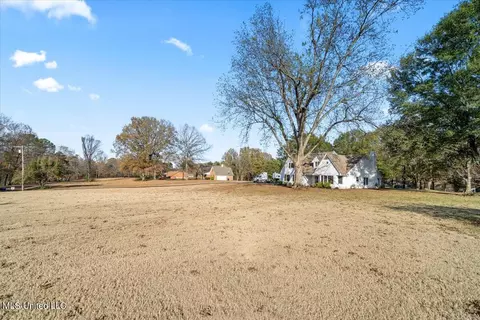 Exterior - 2890 Jaybird Rd, Hernando, MS 38632 photo 3 of 8