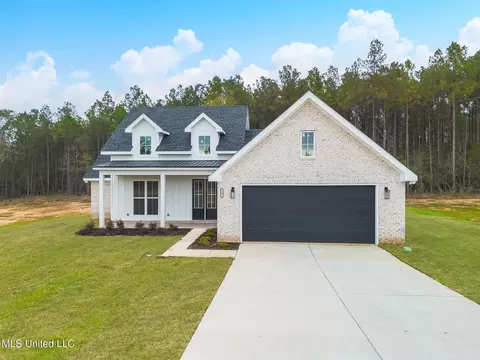 56 Clear Lake Rd, Perkinston, MS 39573