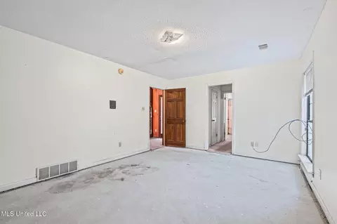 Bedroom - 1038 W Oak Grove Rd, Hernando, MS 38632 photo 1 of 3