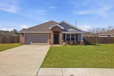 9479 Emersyn Ln, Biloxi, MS 39532