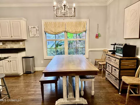Dining - 1432 W Notting Hill Cv, Hernando, MS 38632 photo 2 of 2