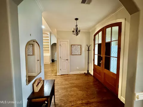 Entry Way - 1432 W Notting Hill Cv, Hernando, MS 38632 photo 1 of 7