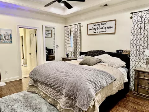 Bedroom - 1432 W Notting Hill Cv, Hernando, MS 38632 photo 1 of 3