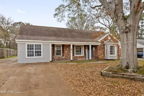 2165 Cedar Point Cv, Southaven, MS 38671