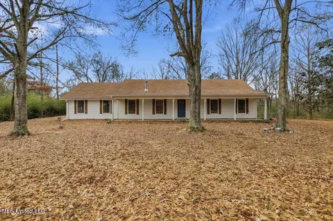 Exterior - 2339 N Pine Lea Dr, Jackson, MS 39209 photo 2 of 5