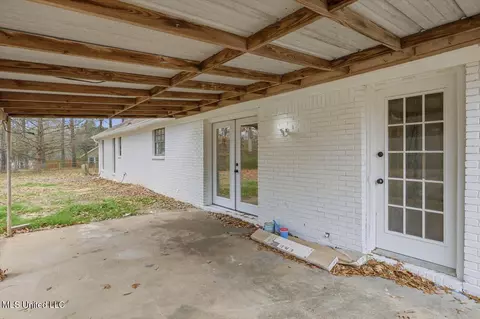 Exterior - 2339 N Pine Lea Dr, Jackson, MS 39209 photo 5 of 5