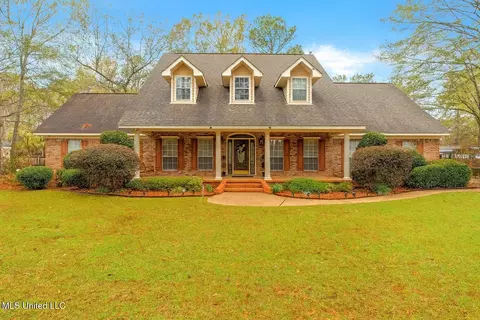 101 Sweet Bay Trl, Petal, MS 39465