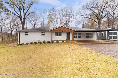 25 S Robertson Rd, Hernando, MS 38632