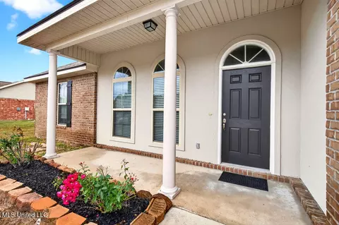 2020 Irma Cir, Ocean Springs, MS 39564