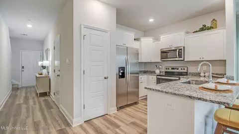 122 Debuys Rd, Biloxi, MS 39531 photo 4